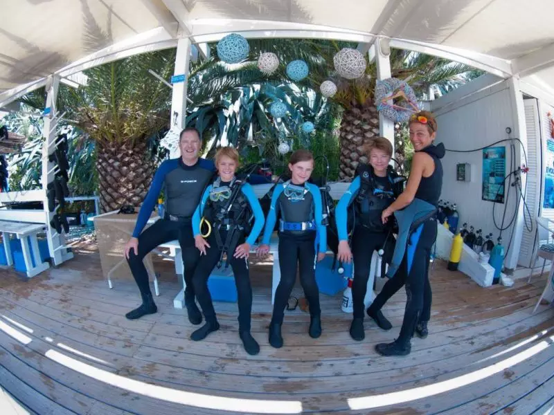 family scuba diving family scuba diving